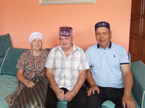 В день семьи, любви и верности в селе Алан-Бексерь чествовали супругов Юнуса и Равилю Гайнутдиновых