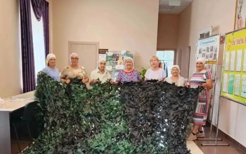 Серебряные волонтеры Казакларского поселения продолжают плести сети