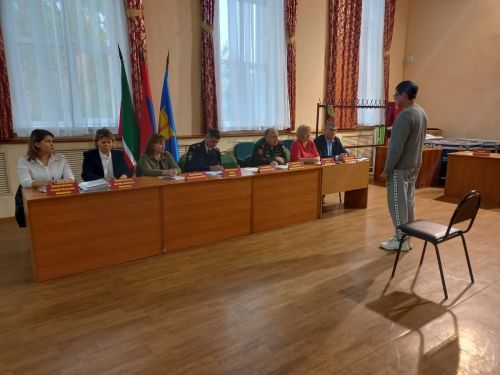 В Высокогорском районе молодые люди сегодня проходят этап осенней призывной комиссии