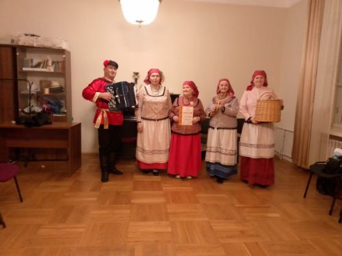 Высокогорский коллектив «Яблоневый Ряд» приняли участие в XIX Всероссийский фольклорно- этнографическом фестивале «КУЗЬМИНКИ»