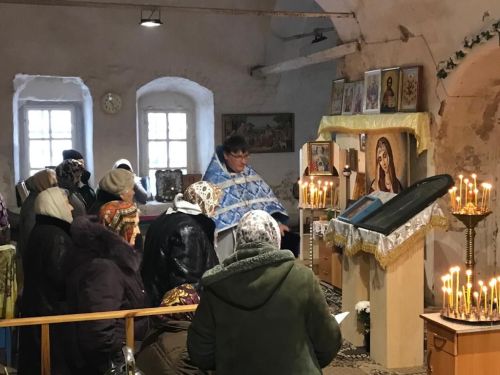 Сегодня прошла Божественная Литургия в храме Вознесения Господня