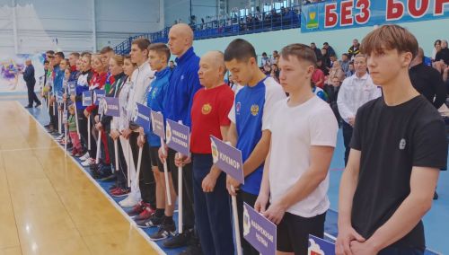 Турнир по гиревому спорту проходит в спорте «Биектау»
