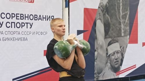 Турнир по гиревому спорту проходит в спорте «Биектау»