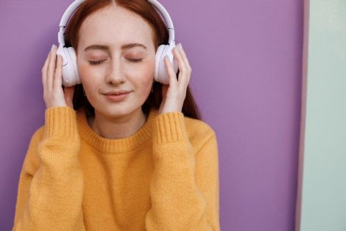 Стало известно, как человек влюбляется в ту или иную песню с первой ноты