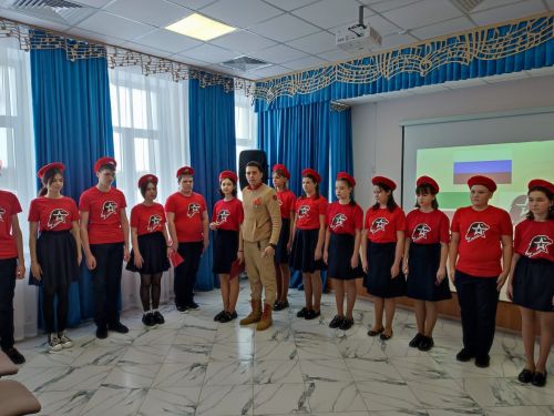 Ученики Алатской школы вступили в ряды юнармейцев
