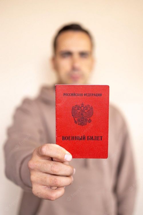 В ТАТАРСТАНЕ ЛЮДЯМ ПРИЗЫВНОГО ВОЗРАСТА СТАЛИ МАССОВО ПРИХОДИТЬ ПОВЕСТКИ ИЗ ВОЕНКОМАТОВ