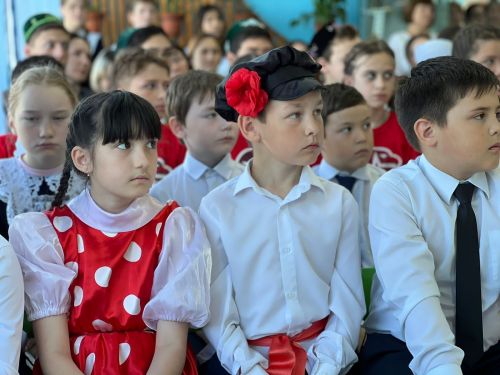 Интернациональная встреча трёх школ прошла в Алан-Бексере