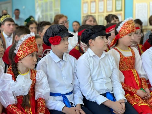 Интернациональная встреча трёх школ прошла в Алан-Бексере
