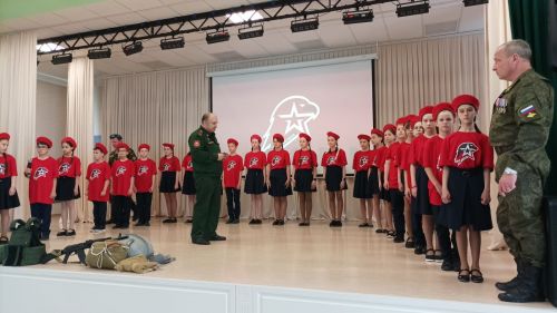 В ВСОШ №5 прошел Урок Мужества