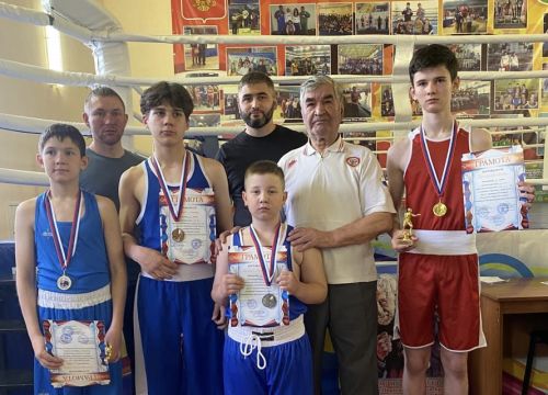 Три золотые, две серебрянные и одну бронзовую медаль привезли высокогорские спортсмены