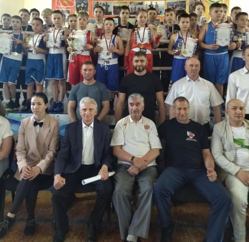Три золотые, две серебрянные и одну бронзовую медаль привезли высокогорские спортсмены