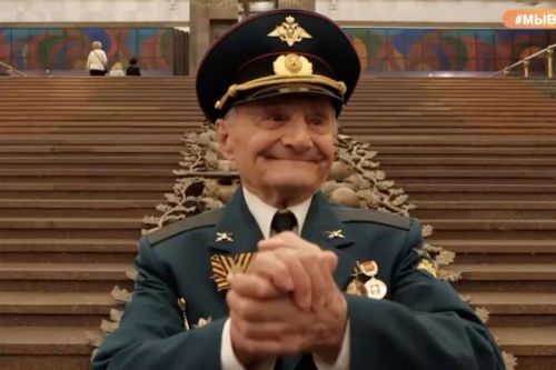 В соцсетях запустили флешмоб «Встанем» в поддержку бойцов СВО