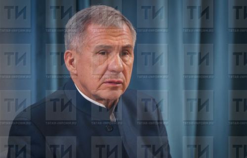 Минниханов на параде в Казани: Наш священный долг – оберегать славные традиции Победы