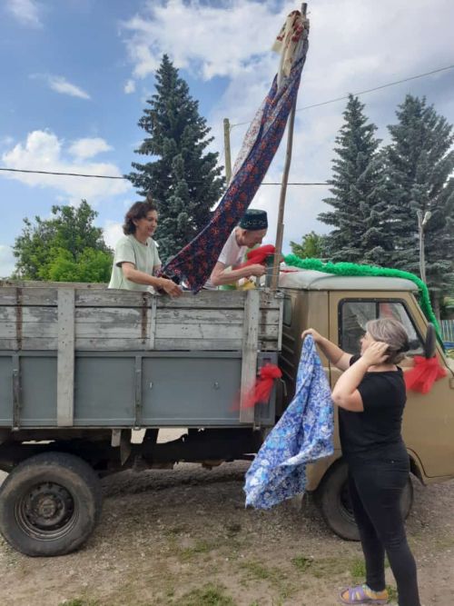 В сельских поселениях Высокогорского района сегодня прошла традиция сбора подарков для праздника Сабантуй