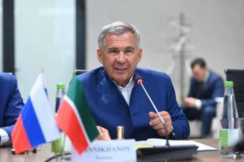 Минниханов предложил обменяться с Катаром школьниками и студентами