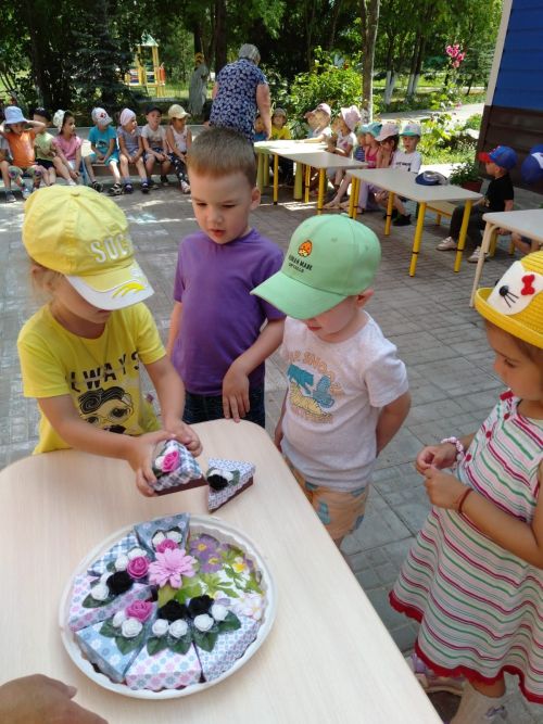 В детском саду «Рябинушка» прошел праздник шоколада