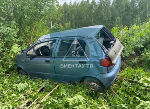 19-летняя девушка погибла после опрокидывания авто