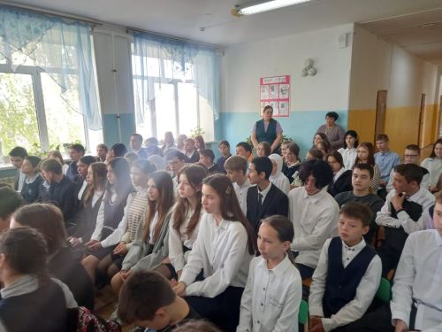 Рафкат хазрат и отец Петр поговорили с усадскими школьниками