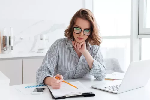 Каждый пятый трудоустроенный имеет подработку