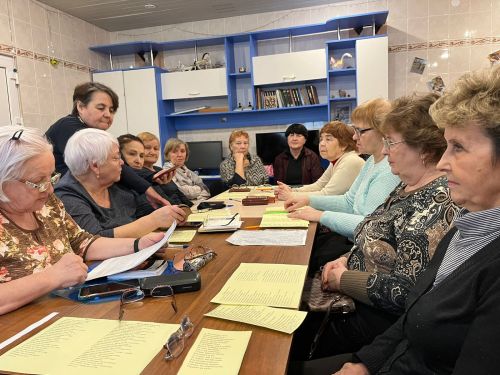 Сегодня активисты группы «Активное долголетие» отметили день рождения Владимира Высоцкого