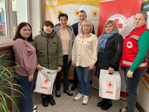 Семьям погибших бойцов вручили подарки