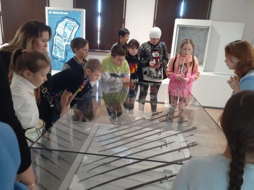 «Фемида» организовала семьям-подопечным «ЭМЕТ» экскурсию по Кремлю
