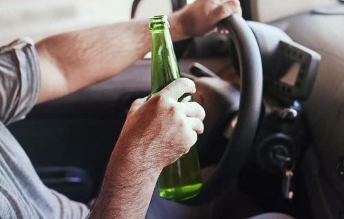 Сел за руль пьяным - лишился прав