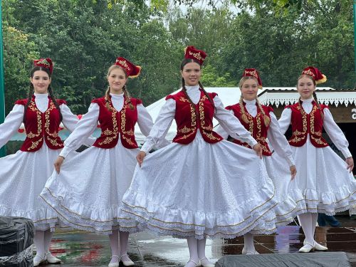 Сегодня в Березовой роще поселка Мирный состоялся Казанский Сабантуй