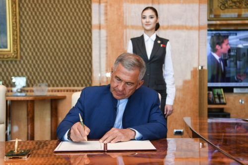 Рустам Минниханов подписал закон