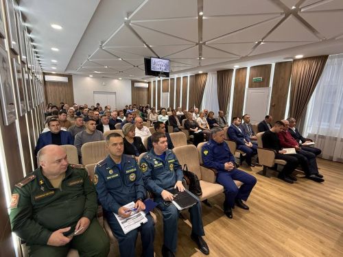 Глава района на совещании обозначил ключевые задачи на неделю
