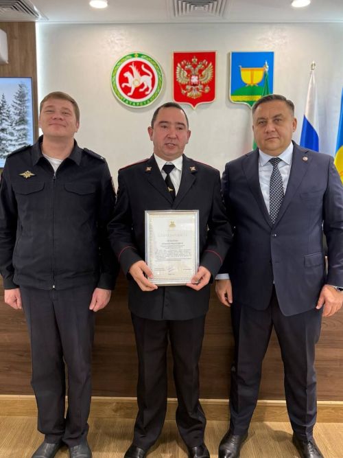 В Высокогорском районе наградили сотрудников полиции