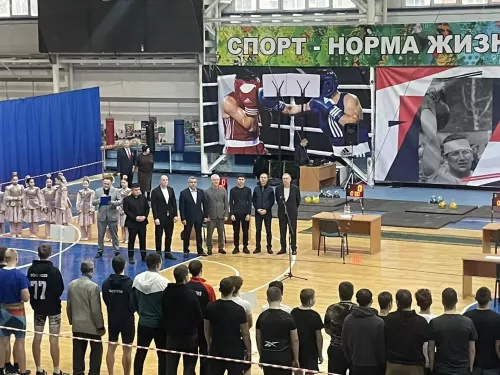 Прошёл турнир по гиревому спорту имени мастера Тагира Биккениева