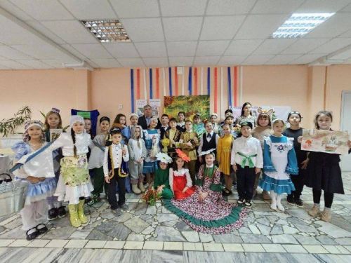 В Высокогорской школе №3 прошёл конкурс инсталляций «Живая картина»