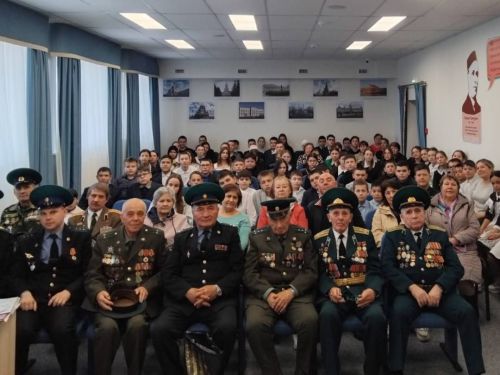В Ямашурминской школе почтили память героев-пограничников