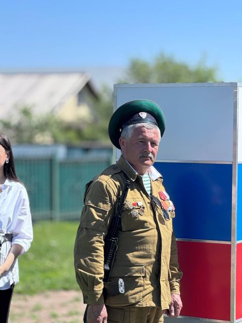 Глава Высокогорского района поздравил с Днем пограничников