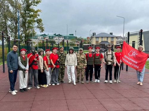 Юнармейцы осваивают азы военного дела