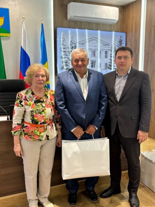На деловом понедельнике прошло награждение команды района