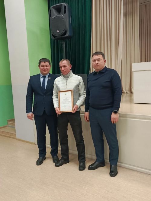 Собрание граждан прошло в школе №5 имени братьев Максуди в Высокой Горе