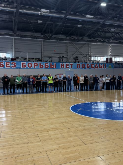 Ветераны спорта получили награды и сразились в турнирах в честь своего праздника