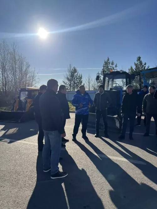 Глава Высокогорского района проверил готовность снегоуборочной техники к зиме