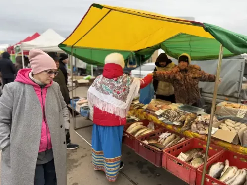 Осенняя ярмарка в парке «Заказанье» собрала жителей Высокой Горы