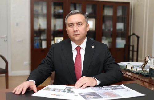 Равиль Хисамутдинов поздравил учителей Высокогорского района