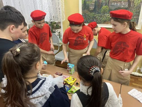 Ярмарка в поддержку бойцов СВО прошла в Большебитаманской школе
