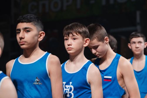 Легенды ринга и юные чемпионы: как в Высокой Горе прошел турнир по боксу