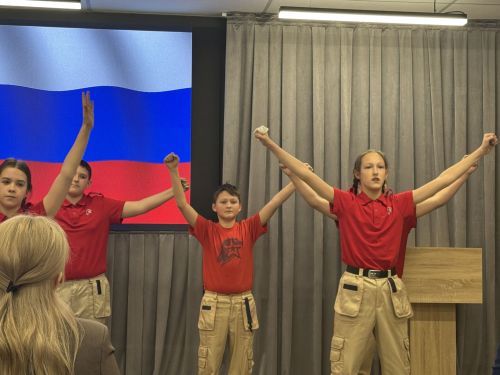 Дети Высокогорского района встретили Расима Баксикова творческими номерами