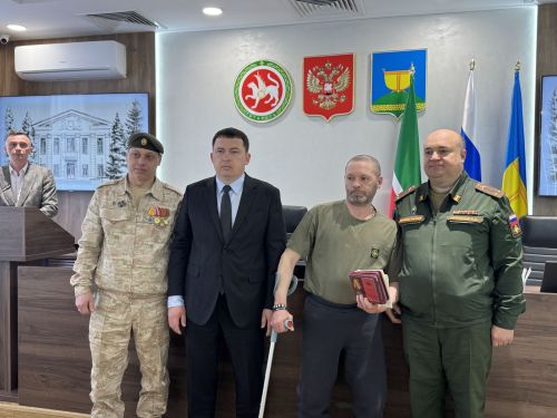 В Высокогорском районе передали награды семьям погибших бойцов