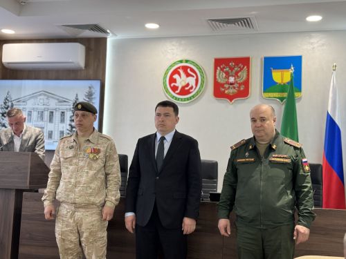 В Высокогорском районе передали награды семьям погибших бойцов