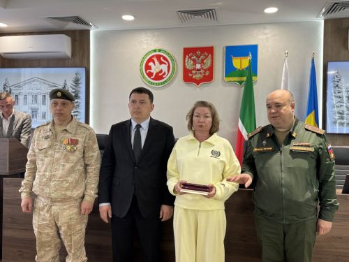 В Высокогорском районе передали награды семьям погибших бойцов
