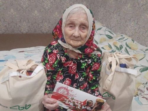 История бабушки Тайфы, которая в одиночку построила дом