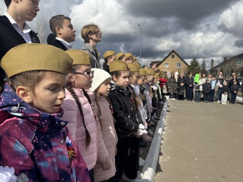 В школе Высокогорского района открыли Аллею героев